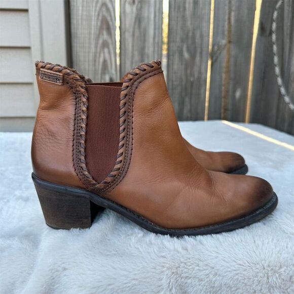 Pikolinos Women's Brown Leather Ankle Boots Chic Everyday Style Size 37 US 6-6.5 - Picture 1 of 12